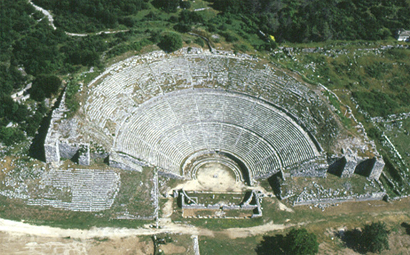 Αρχαίο θέατρο Δωδώνης - ΔΙΑΖΩΜΑ